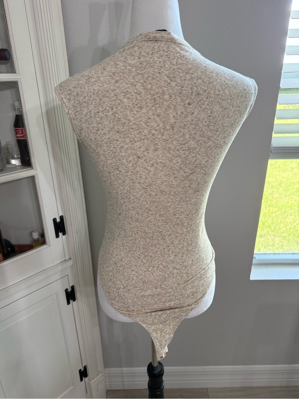 Zara Sleeveless Beige Heathered Mock Neck Bodysuit - Picture 3 of 6